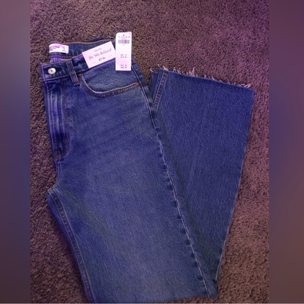 Abercrombie & Fitch High Rise 90’s Relaxed Jeans